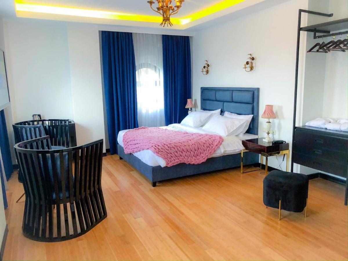 Otakhebi Hotell Sarpi Eksteriør bilde